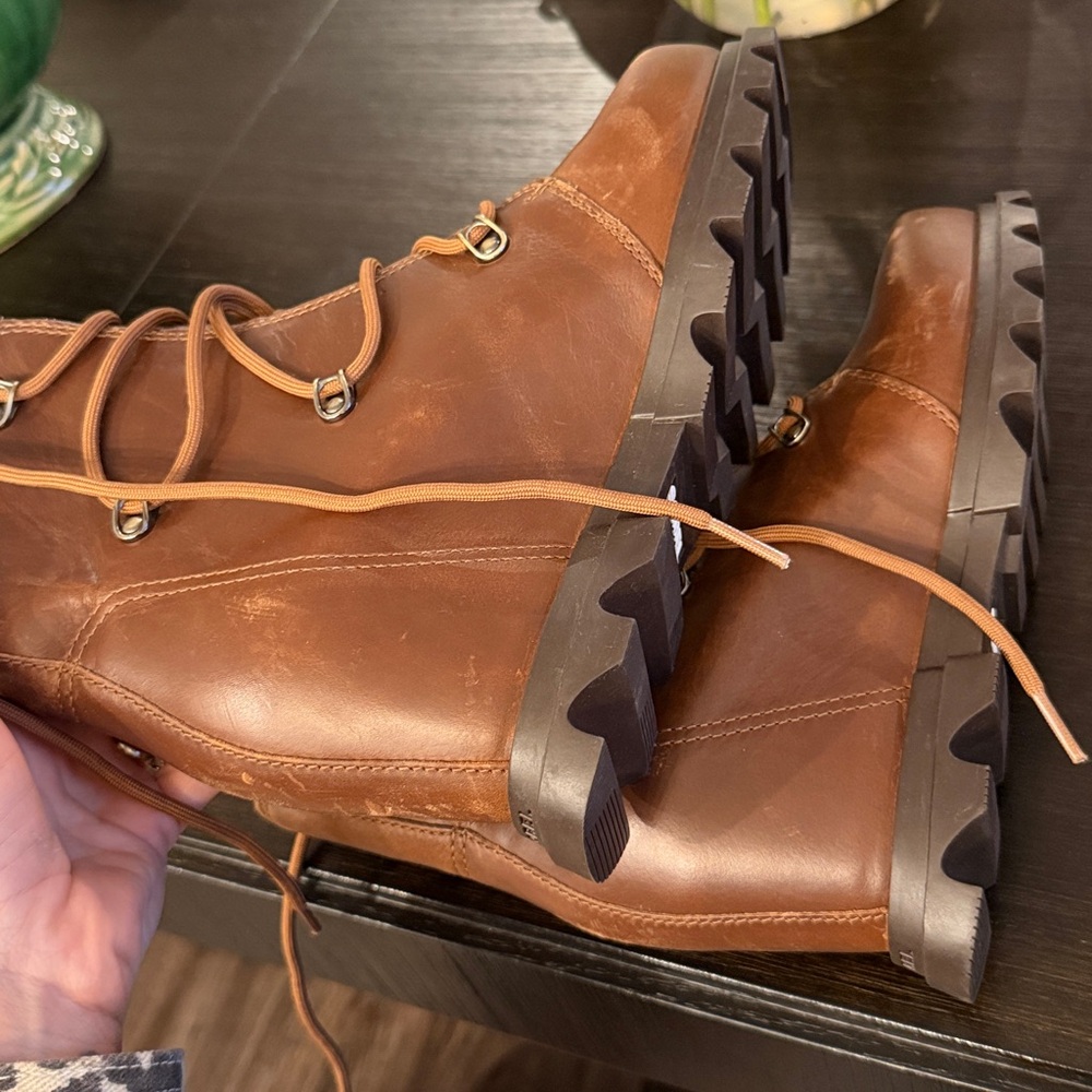 Brand new Sorel Chestnut Lace-Up Leather boots - Picture 4 of 5